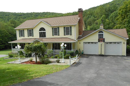 469 Peekskill Hollow Road, Putnam Valley